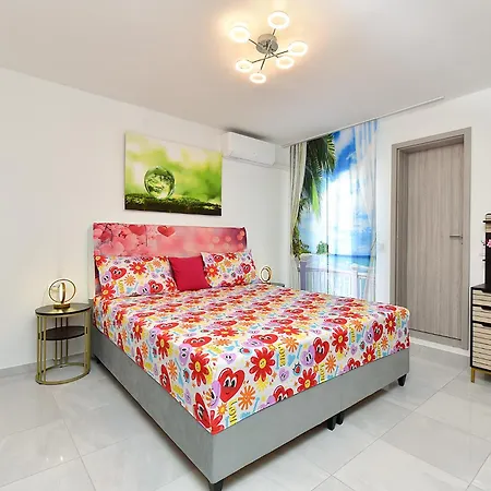 Mala Vala 925 - Adapted Apartamento *