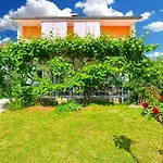 Mala Vala 925 - Adapted Apartamento