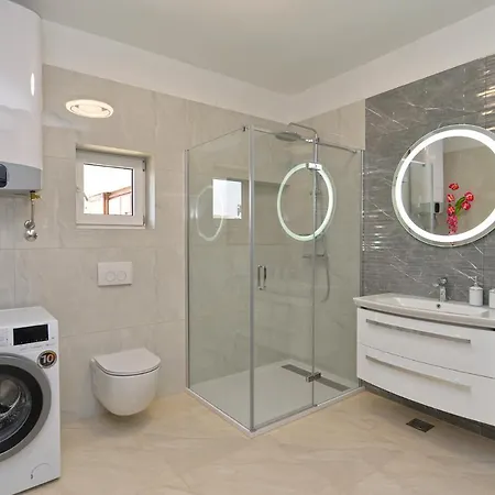 Mala Vala 925 - Adapted Apartman Fažana