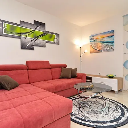 Mala Vala 925 - Adapted Apartman