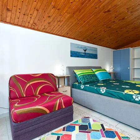 Mala Vala 925 - Adapted Apartman