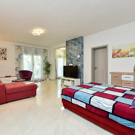 Mala Vala 925 - Adapted Appartement *